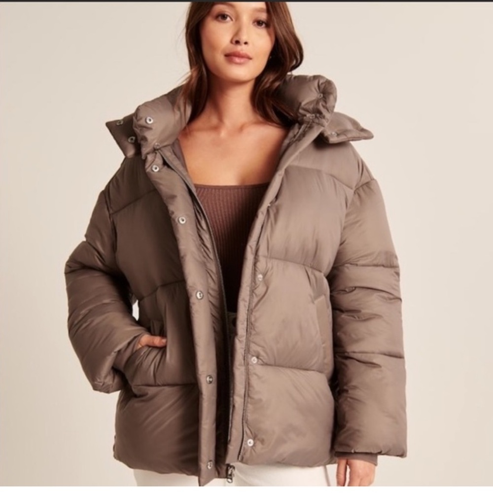 Abercrombie & Fitch womans Taupe Puffer Coat